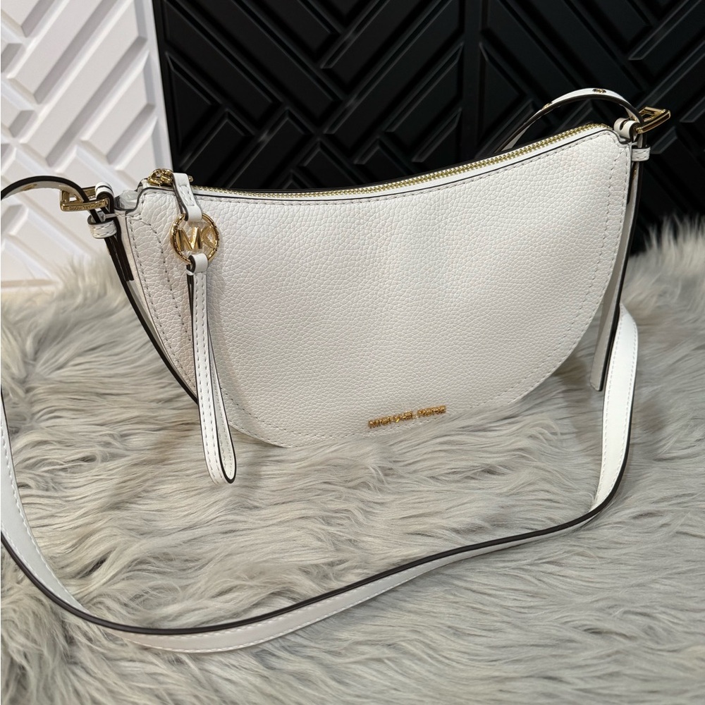 Michael Michael Kors Camden SM Messenger Leather Crossbody. Optic White NWT